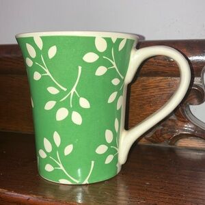 Green Leaf Pattern Mug